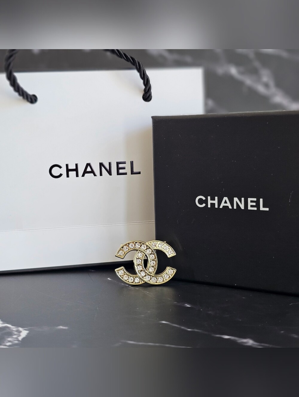 🔥 Chanel CC Brooch 🔥